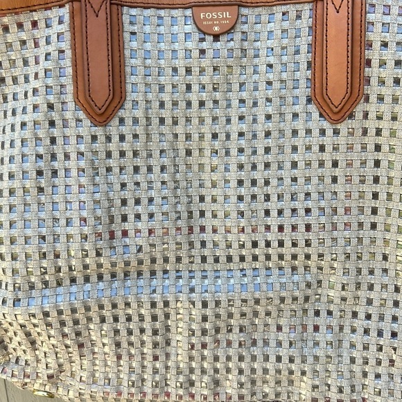 Fossil Summer Bag Perfect for the Beach or Pool - Picture 2 of 12